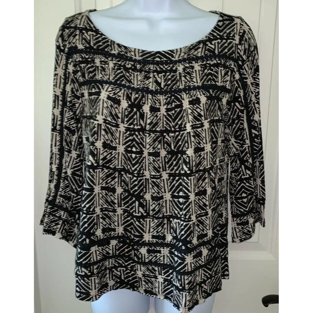 Lucky Brand Hatch Print Top Blouse Women’s Sz MEDIUM Black Ivory Crochet Trim - Picture 2 of 11